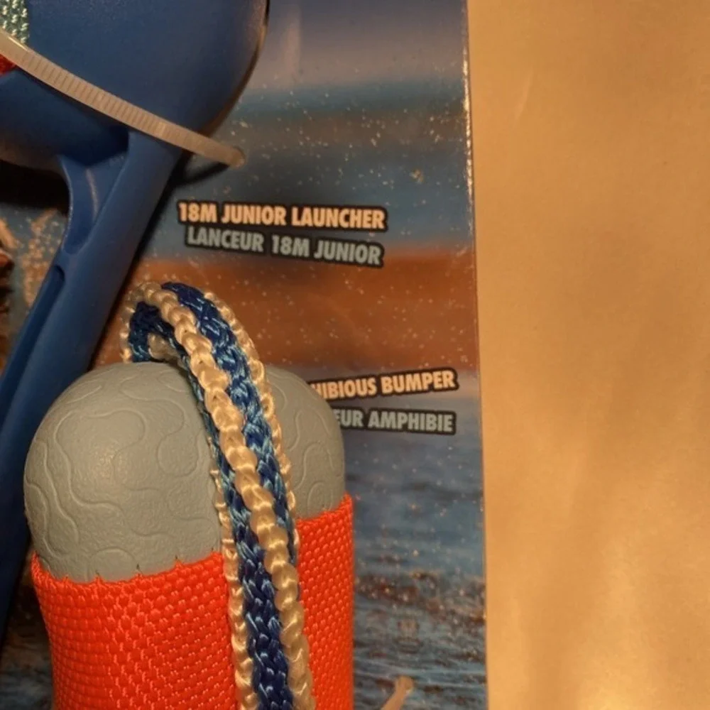 Chuckit Amphibious Fetch Toys Dogs‎ Launcher, Ball & Bumper Won't Sink 3694